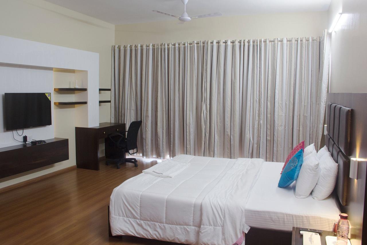 Amanora Park Town Bed & Breakfast Pune Ngoại thất bức ảnh